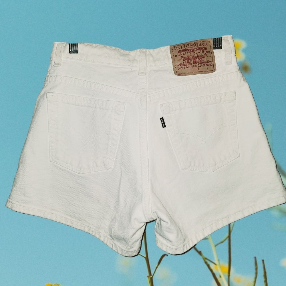 Vintage 60s Black Tag LEVI'S 501 Hi Rise Button Fly White Denim Shorts - Picture 2 of 5